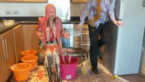 mess-virgin-in-work-gear-vs-stale-slime_