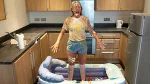 sexy-scottish-blonde-custard-and-trifle_